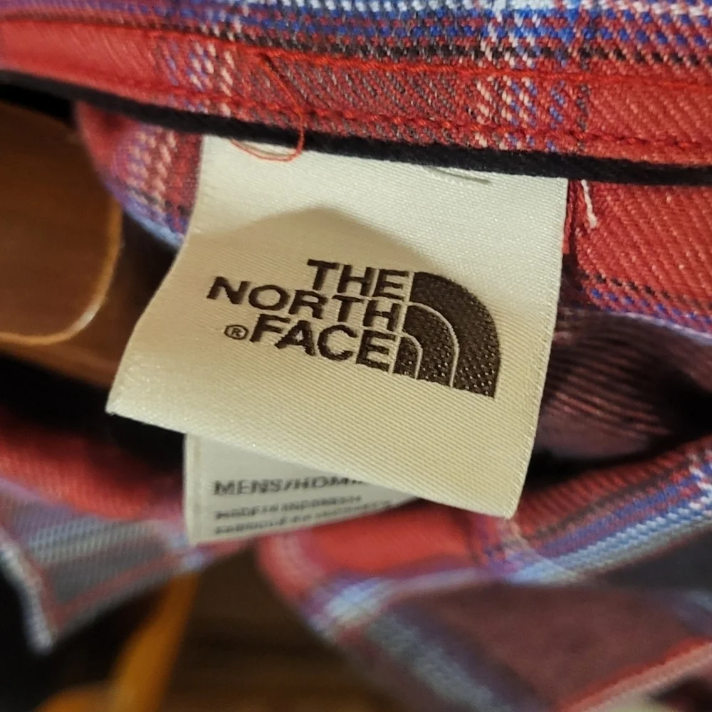 The North Face Mens Lightweight Plaid Flannel Button Shirt Red Size Large